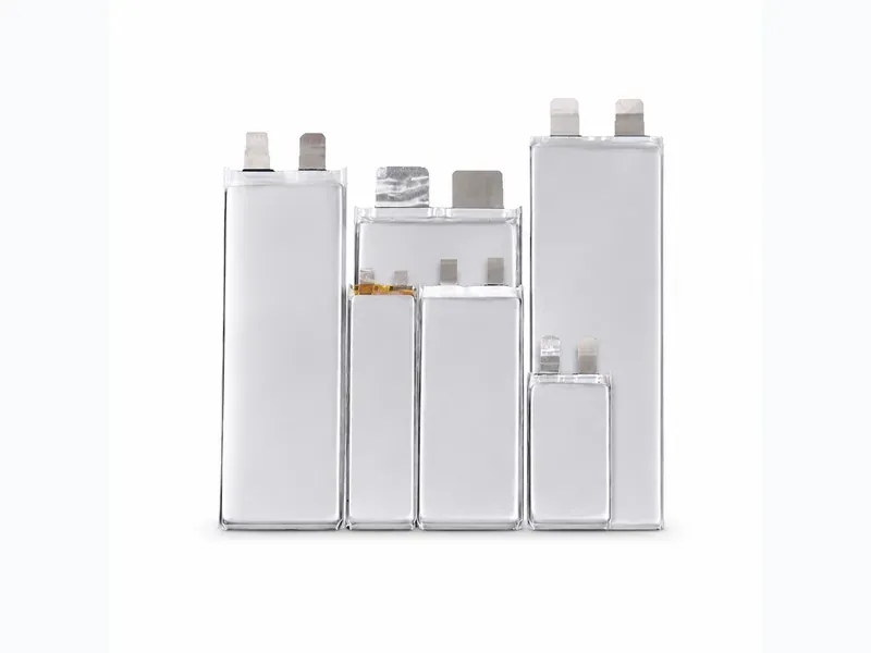 定制聚合物锂电池包产品图，适用于高倍率 OEM 设备，支持软包电芯形态、放电连接器规划和温升评估